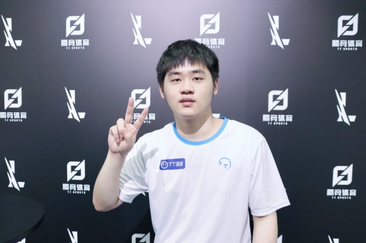 载入史册 载入史册